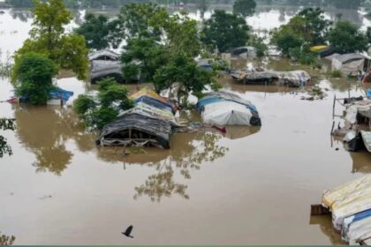 Bihar Flood: नेपाल में भारी बारिश बिहार में तबाही की आशंका।